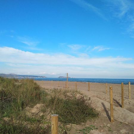 Sea Front Apartment In Platja Pals With Terrace And Parking 외부 사진